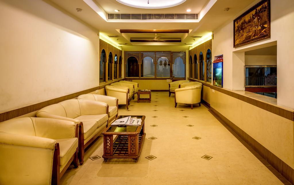 Hotel Solitaire อัครา ภายนอก รูปภาพ